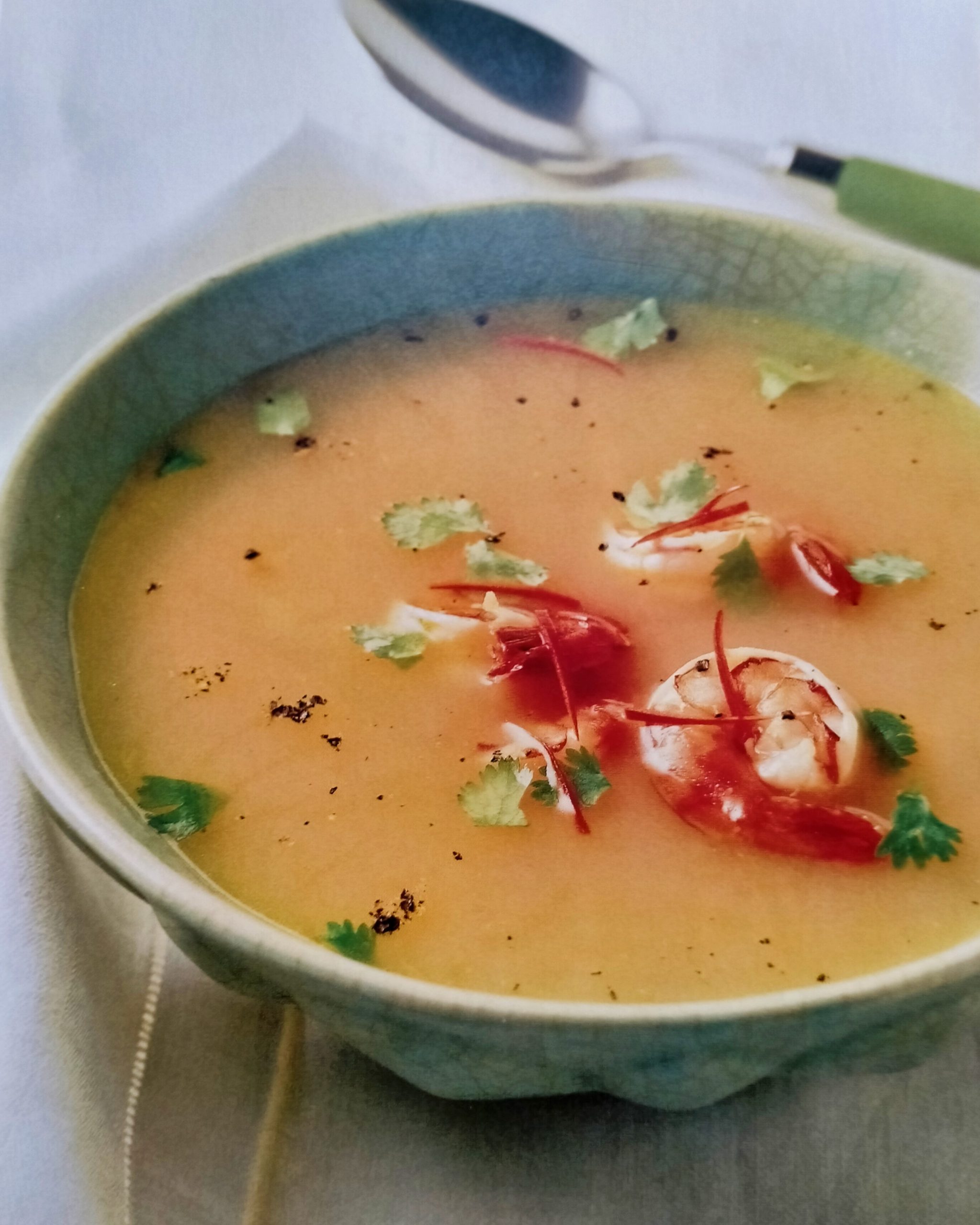 Thai Hot And Sour Shrimp Soup Free Recipe - KROWD DARDEN